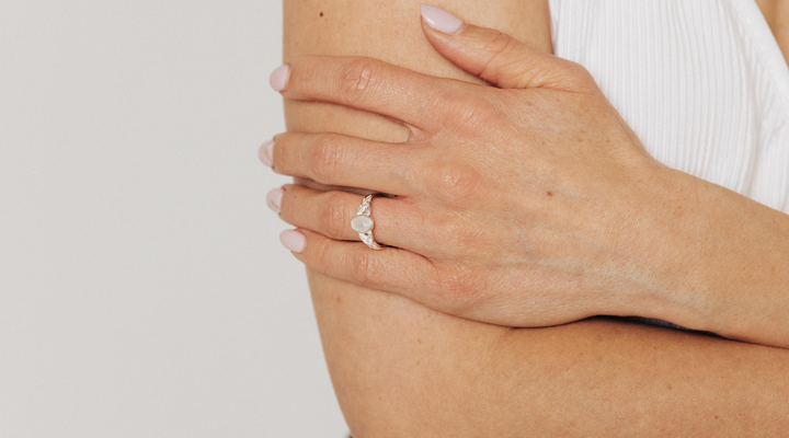 8 Creative Ways to Use Silver Rings for Making a Fashion Statement