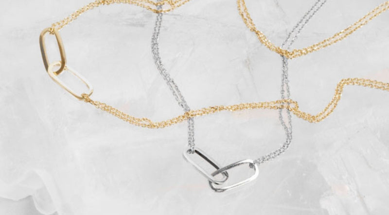 7 Simple Ways to Spice up Silver Necklaces