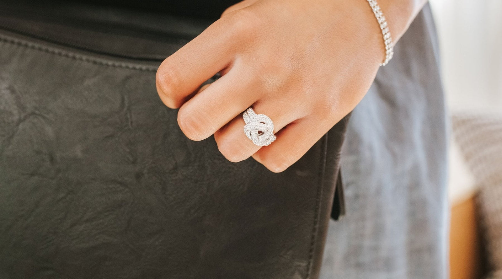 21 Simple Engagement Rings For Girls Who Love Classic