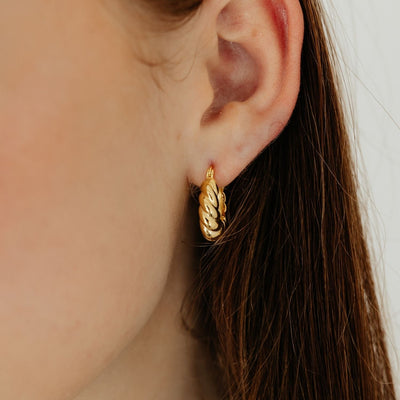 Grace Blooms Earrings Gold McKay Earrings (Gold)